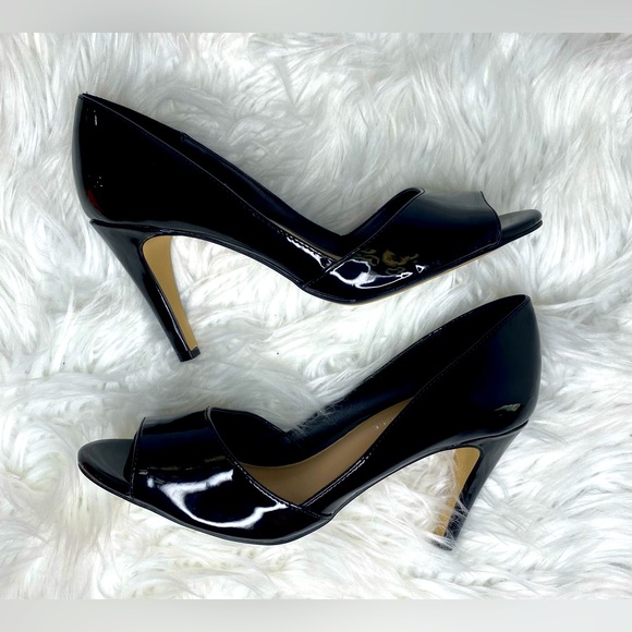 Size 8 Kelly & Katie Tibalt Black Patent Peep Toe Heels. - Picture 8 of 10